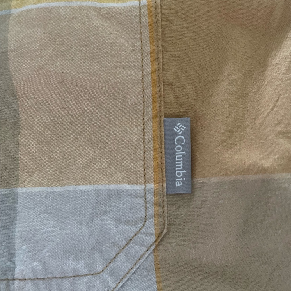 Columbia Mens Casual Button Down Size XL Gray Yellow Logo Camping Outdoors - Picture 2 of 6